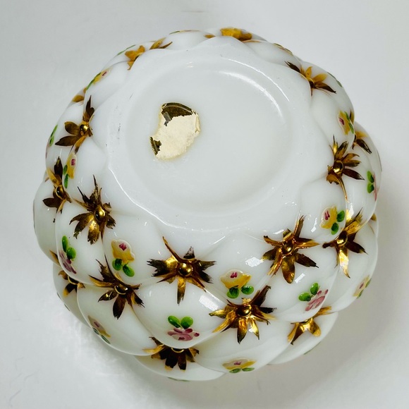 Vintage Charleston Glass Company Tufted Pillow Biscuit Jar; Hand Painted Glass - Picture 4 of 4